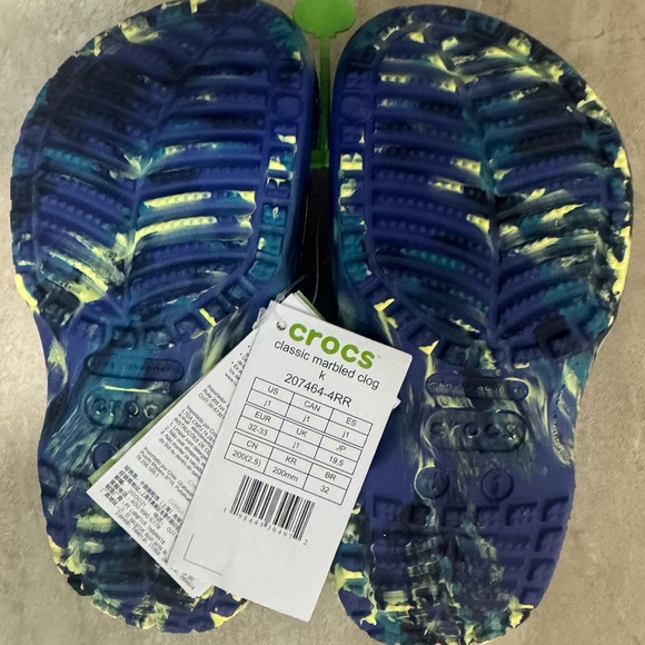 Crocs Kids' Classic Marbled Clog - Picture 10 of 10